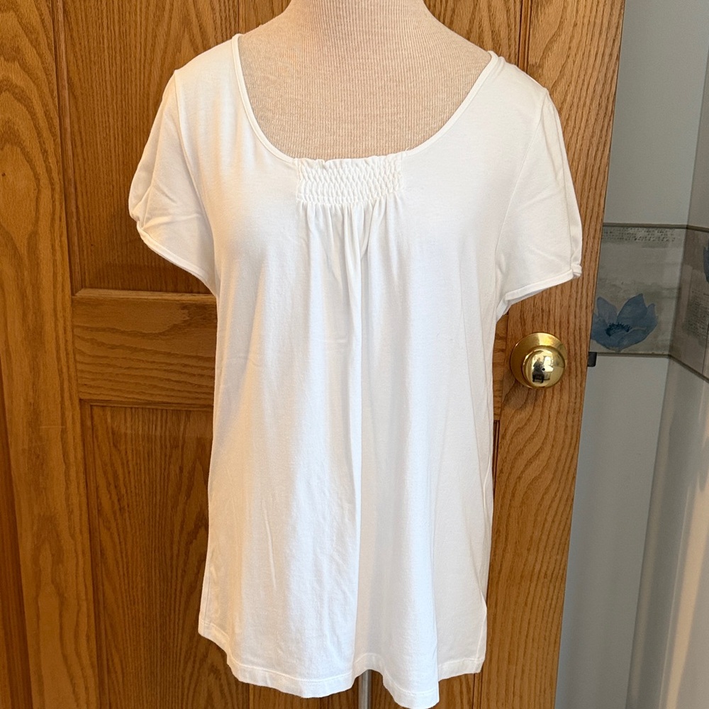 Liz Claiborne Classic White Short Sleeve Tee